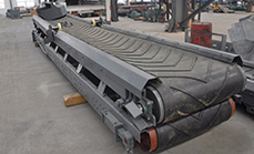 膠帶輸(shu)送機