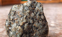 麥(mai)飯(fan)石磨(mo)粉(fen)