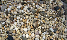 河卵(luan)石(shi)破碎